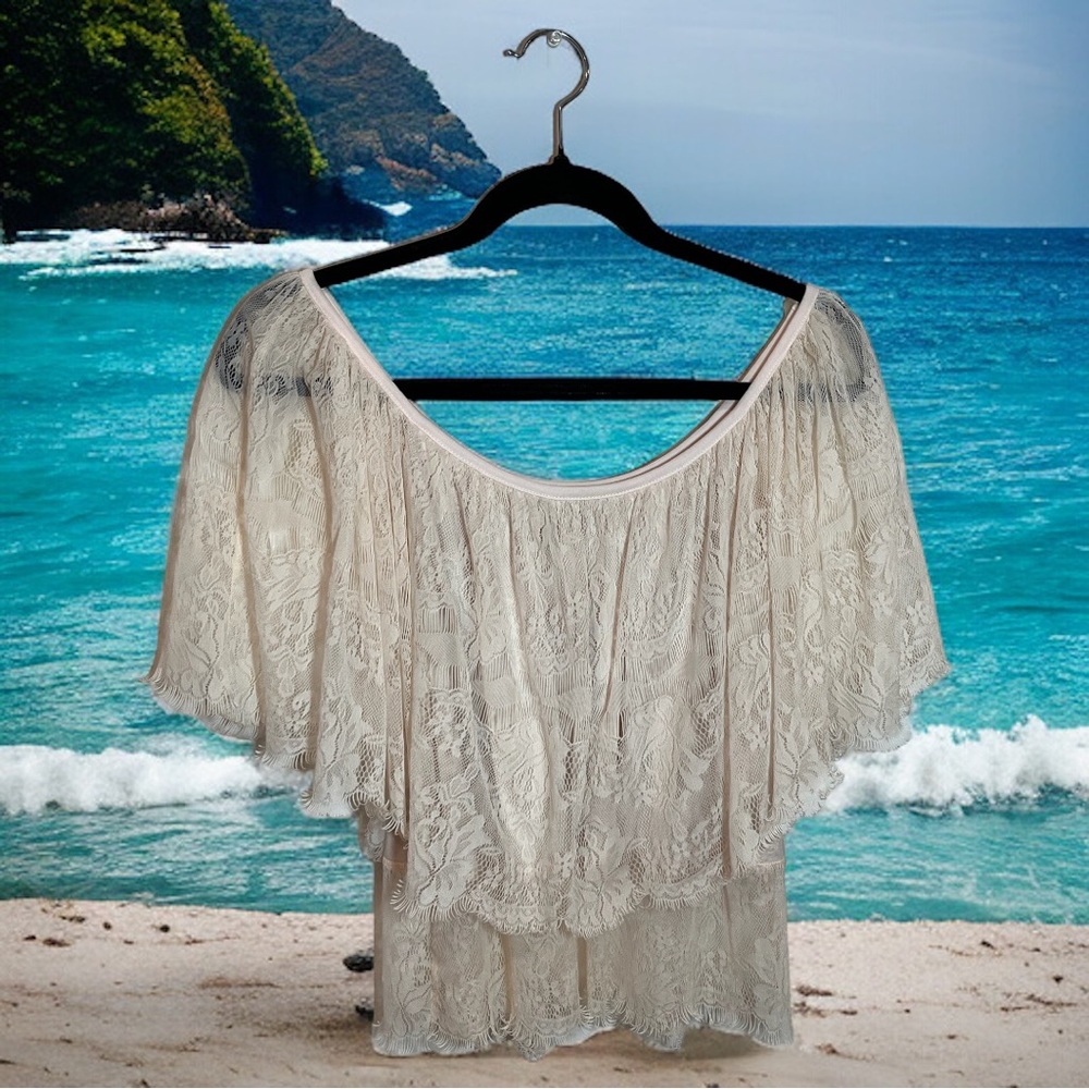 Top By Grass Collection - Picture 4 of 17